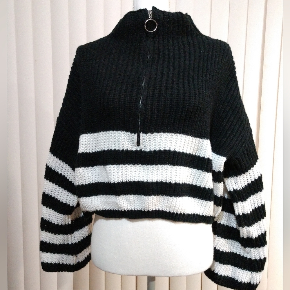 Cute Shein Big Chunky CROPPED Sweater 1/2 Zip Black White Oversized Medium